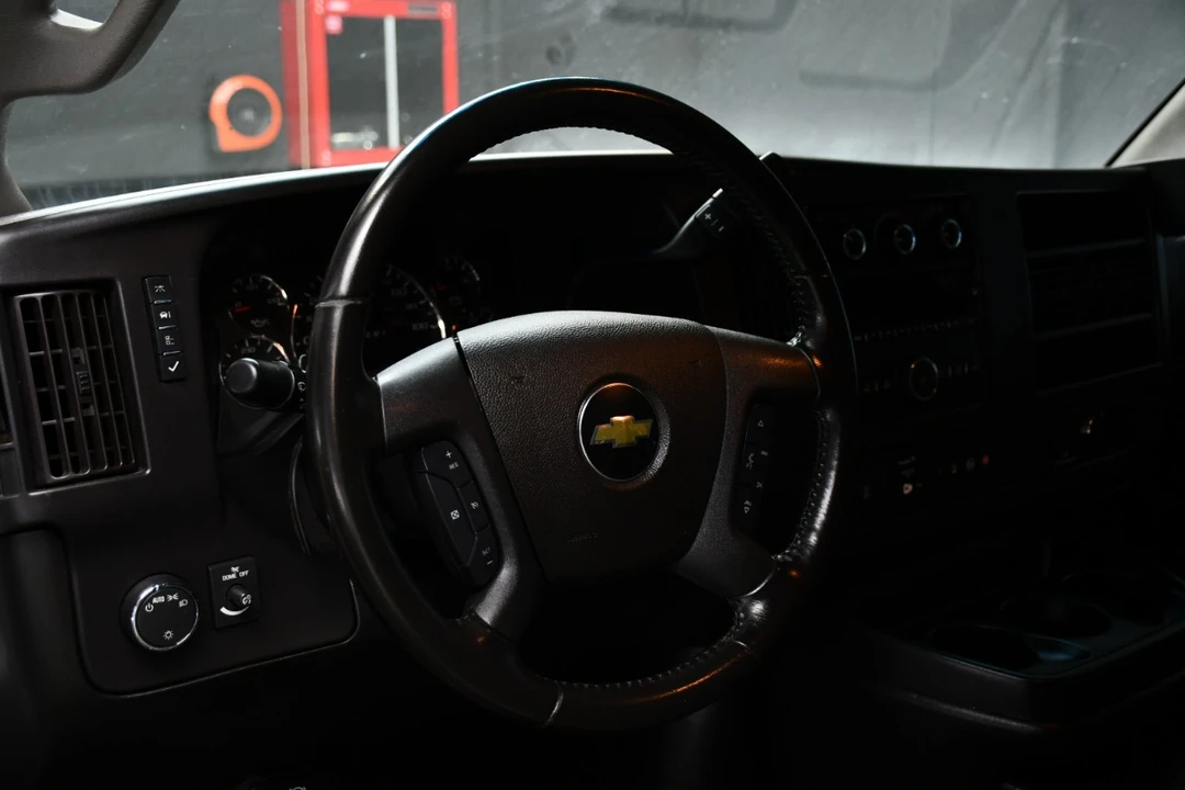 2021 Chevrolet Express - Image 11 of 21
