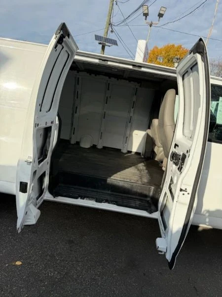 2021 Chevrolet Express - Image 9 of 9