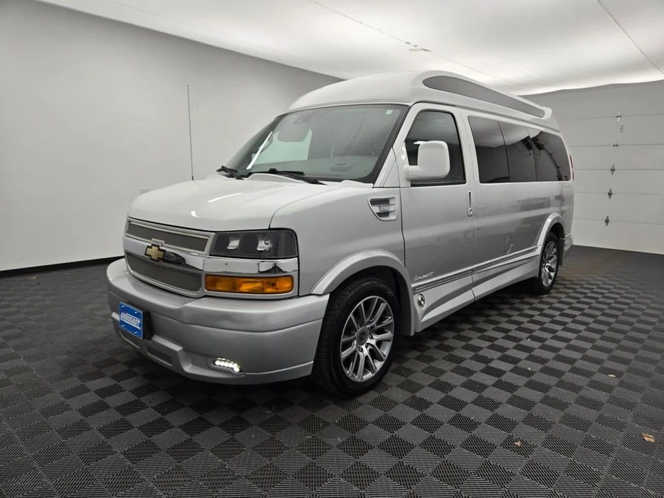 2021 Chevrolet Express - Image 11 of 12