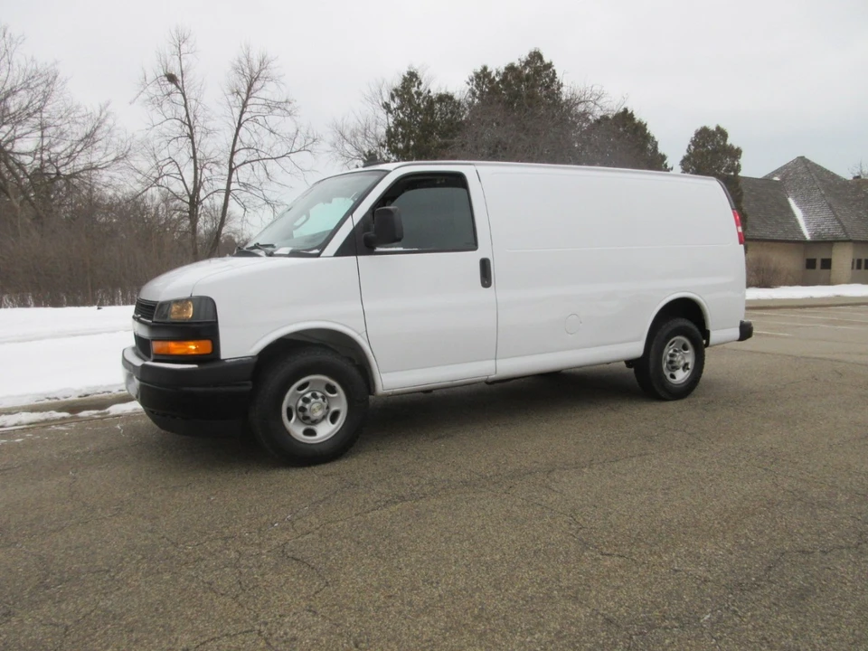 2021 Chevrolet Express - Image 20 of 21