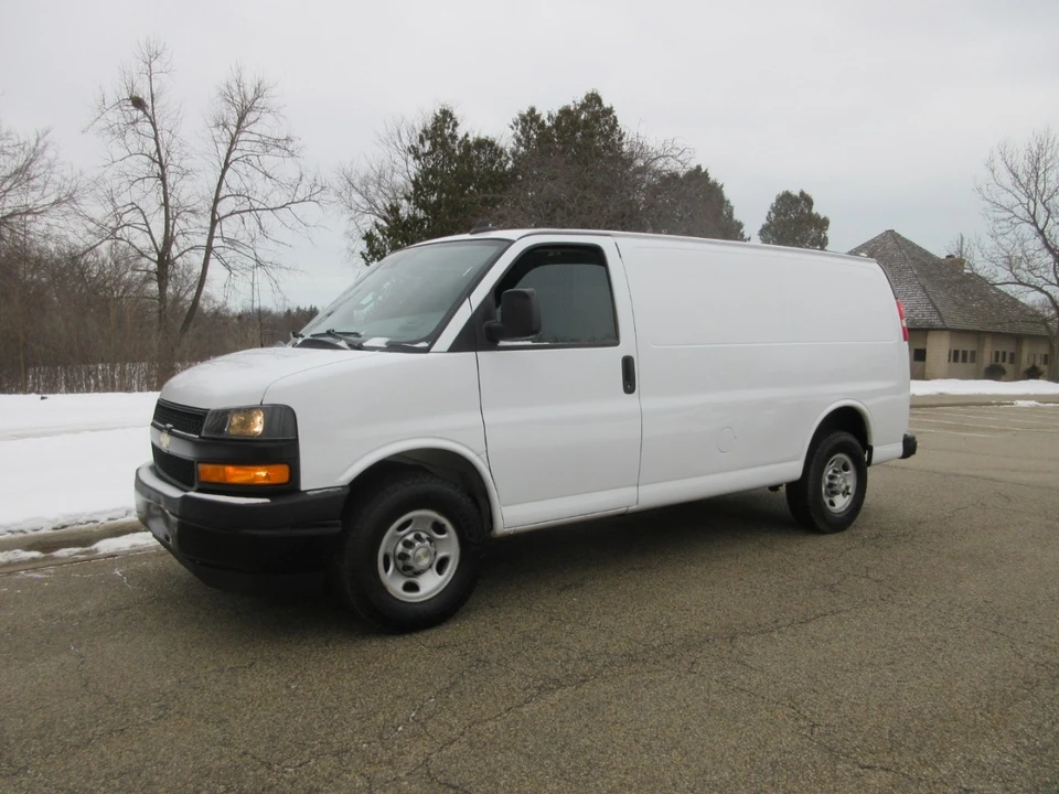 2021 Chevrolet Express - Image 5 of 21
