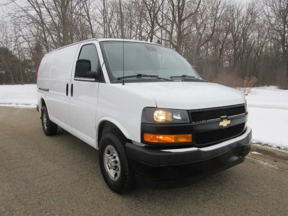 2021 Chevrolet Express - Image 19 of 21