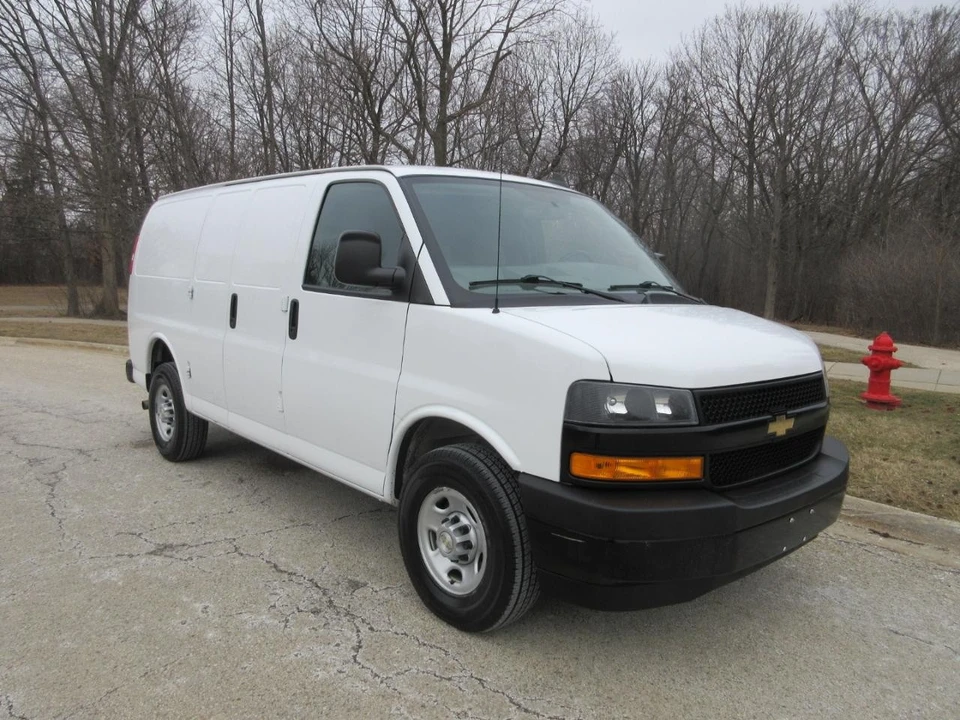 2021 Chevrolet Express - Image 9 of 21