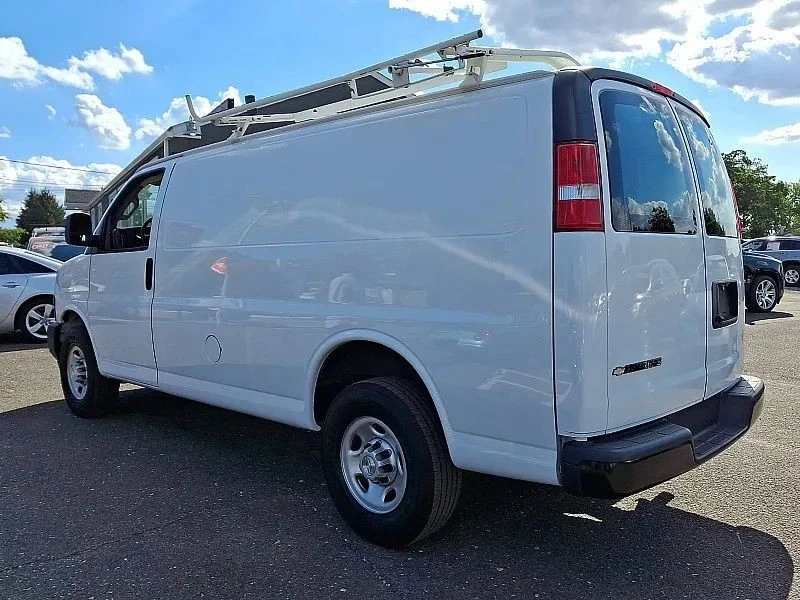 2021 Chevrolet Express - Image 5 of 12