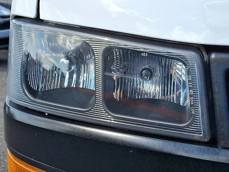 2021 Chevrolet Express - Image 10 of 12