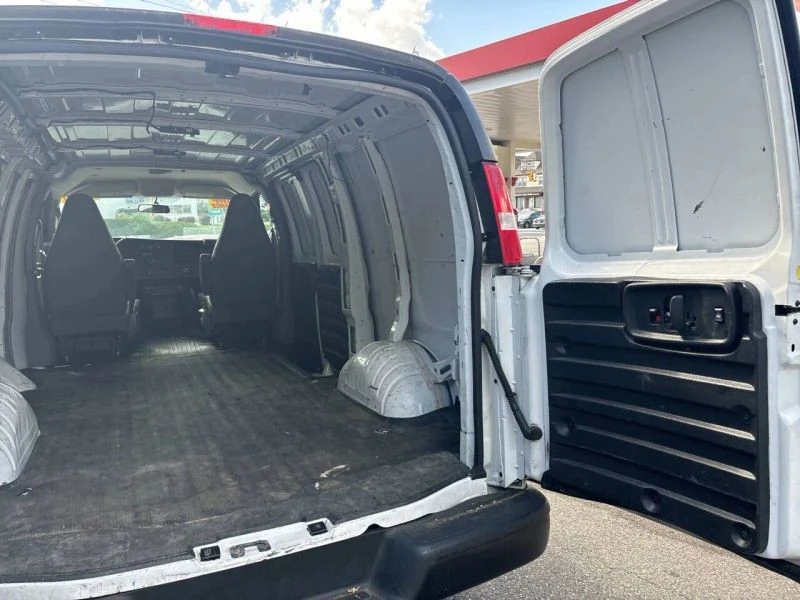 2021 Chevrolet Express - Image 11 of 12