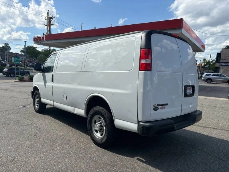 2021 Chevrolet Express - Image 4 of 5