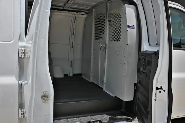 2021 Chevrolet Express - Image 11 of 18