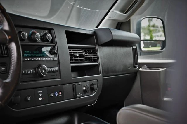 2021 Chevrolet Express - Image 14 of 18