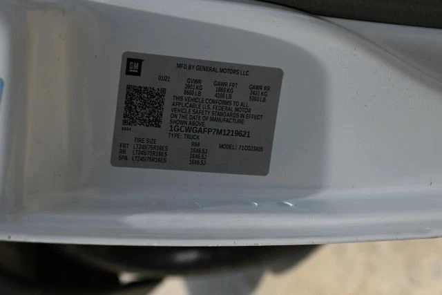2021 Chevrolet Express - Image 18 of 18