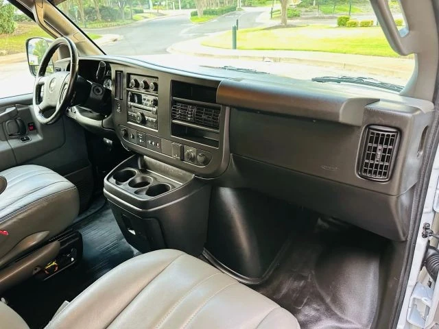 2021 Chevrolet Express - Image 21 of 21