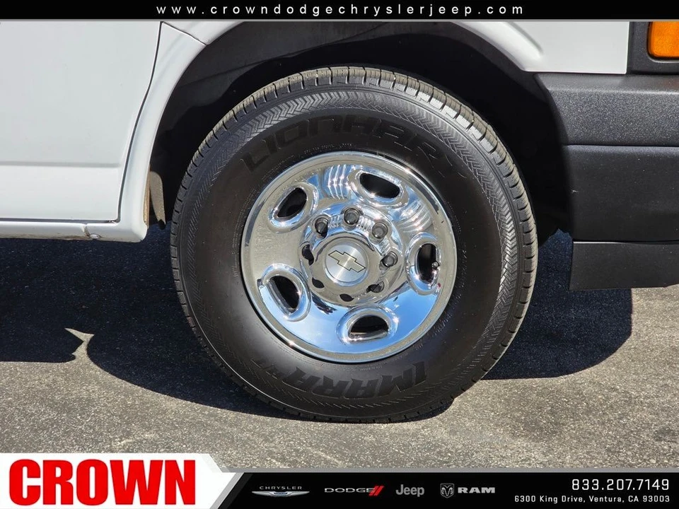 2021 Chevrolet Express - Image 9 of 21
