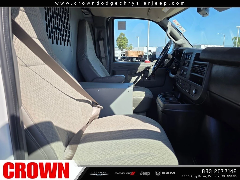 2021 Chevrolet Express - Image 10 of 21