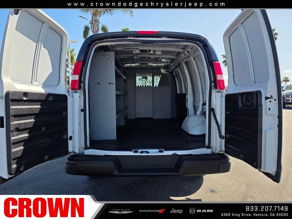 2021 Chevrolet Express - Image 16 of 21