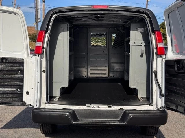 2021 Chevrolet Express - Image 13 of 21