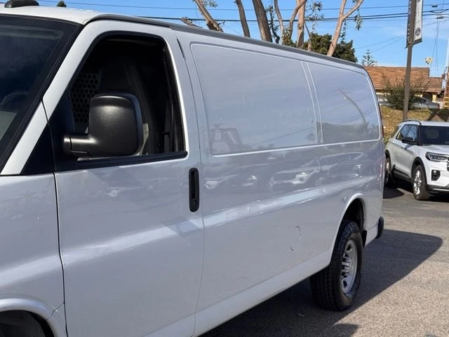 2021 Chevrolet Express - Image 9 of 12