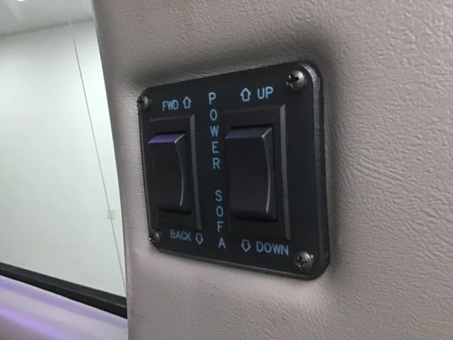2021 Chevrolet Express - Image 8 of 12