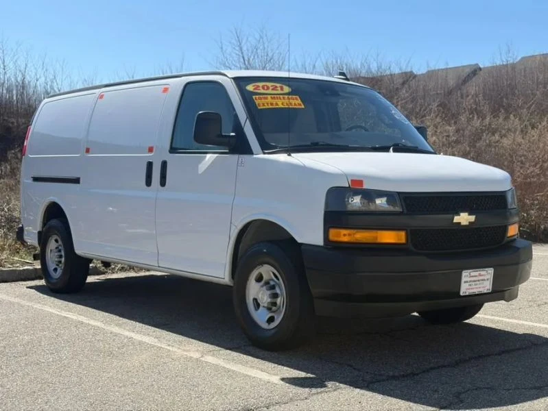 2021 Chevrolet Express - Image 2 of 12
