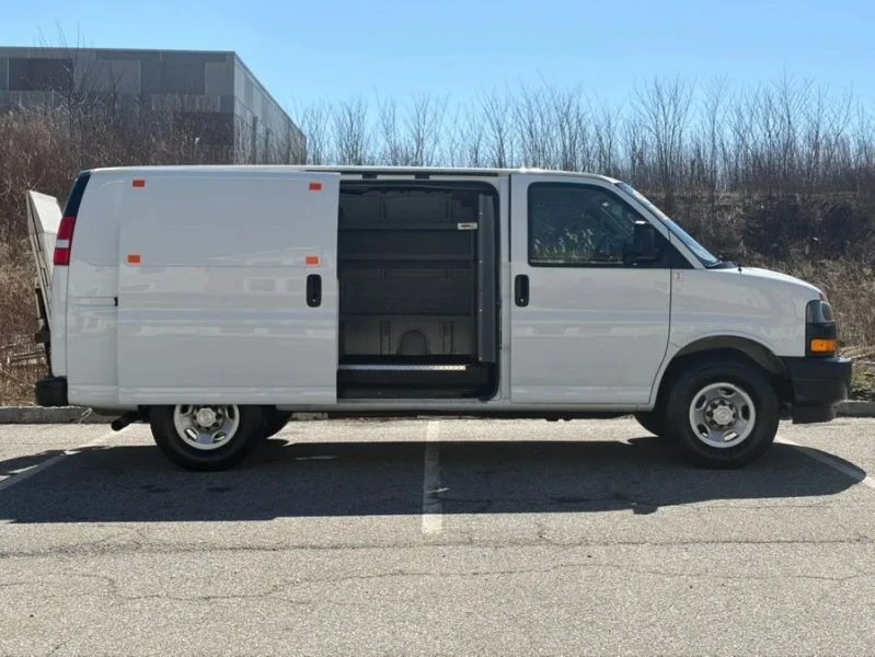 2021 Chevrolet Express - Image 10 of 12