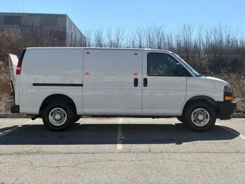 2021 Chevrolet Express - Image 9 of 12