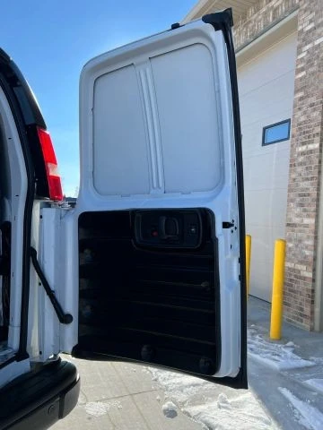 2021 Chevrolet Express - Image 19 of 21