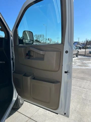 2021 Chevrolet Express - Image 11 of 21