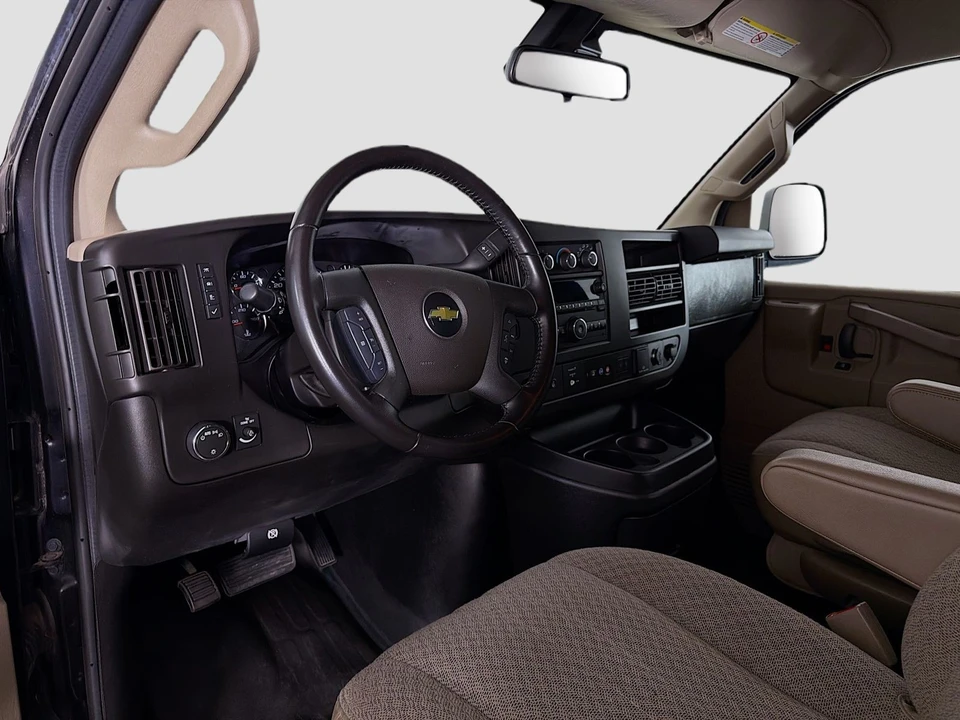 2021 Chevrolet Express - Image 11 of 21