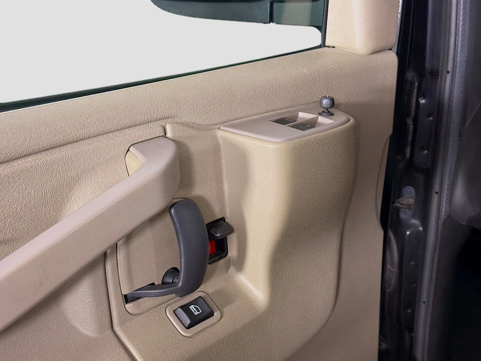 2021 Chevrolet Express - Image 20 of 21