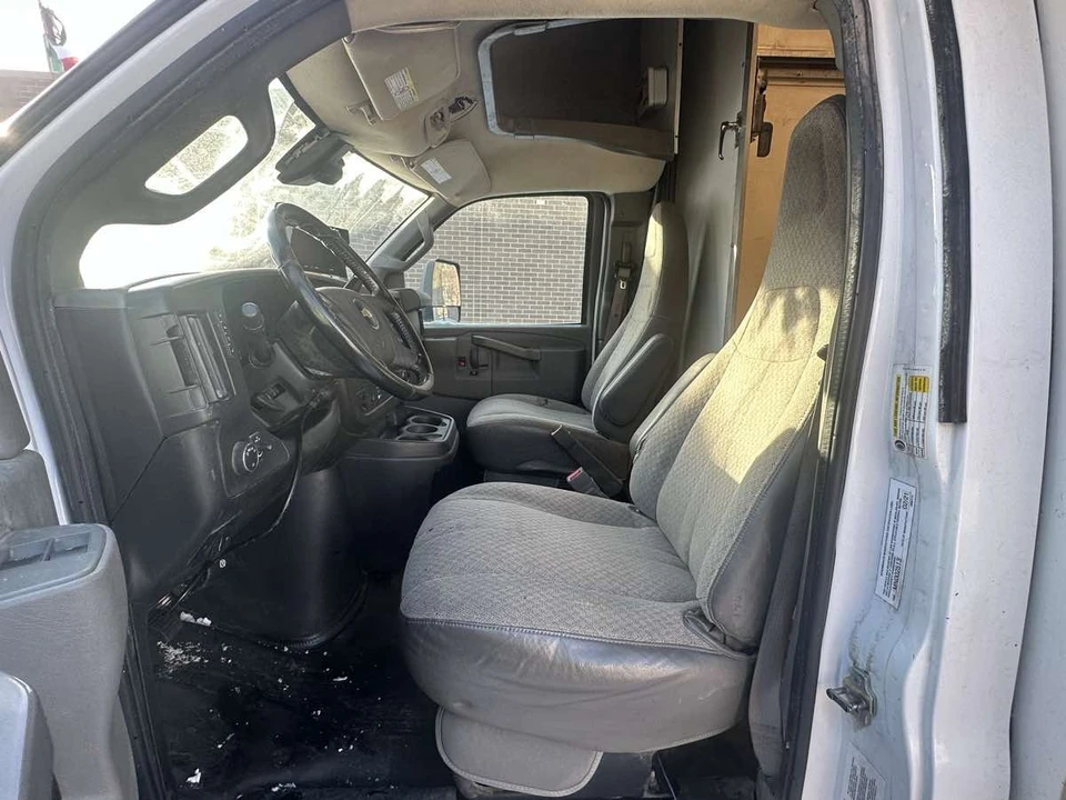 2021 Chevrolet Express - Image 15 of 21