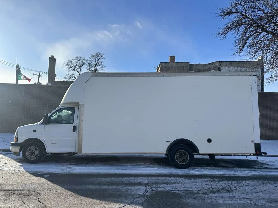 2021 Chevrolet Express - Image 4 of 21