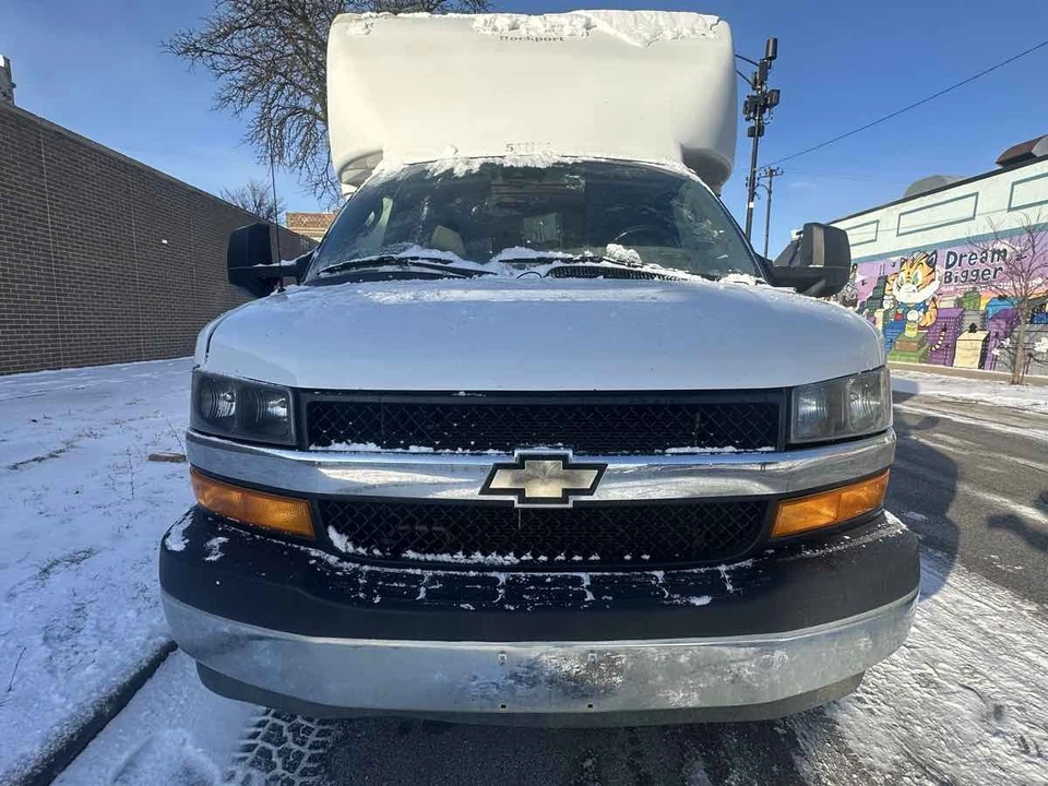 2021 Chevrolet Express - Image 14 of 21