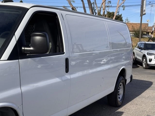 2021 Chevrolet Express - Image 9 of 12