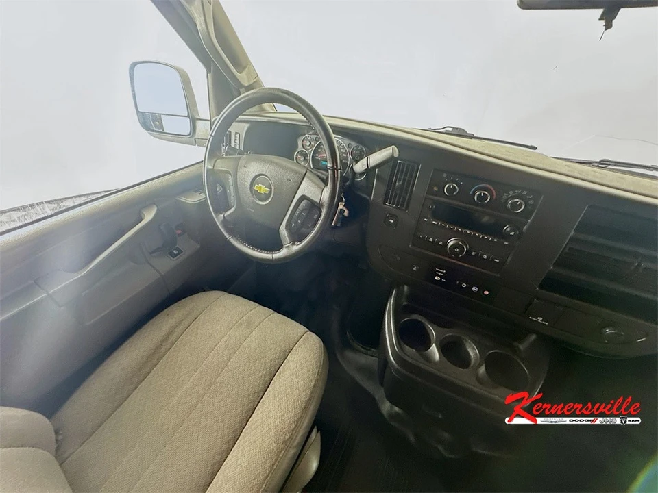 2021 Chevrolet Express - Image 9 of 21