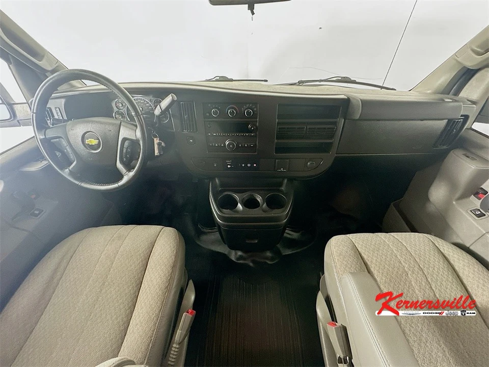 2021 Chevrolet Express - Image 10 of 21