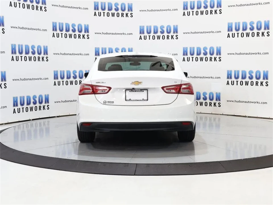 2021 Chevrolet Malibu - Image 5 of 31