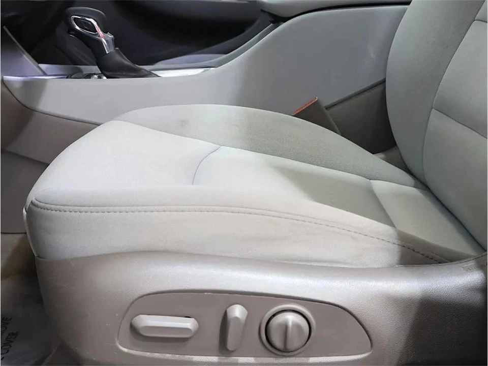 2021 Chevrolet Malibu - Image 15 of 31