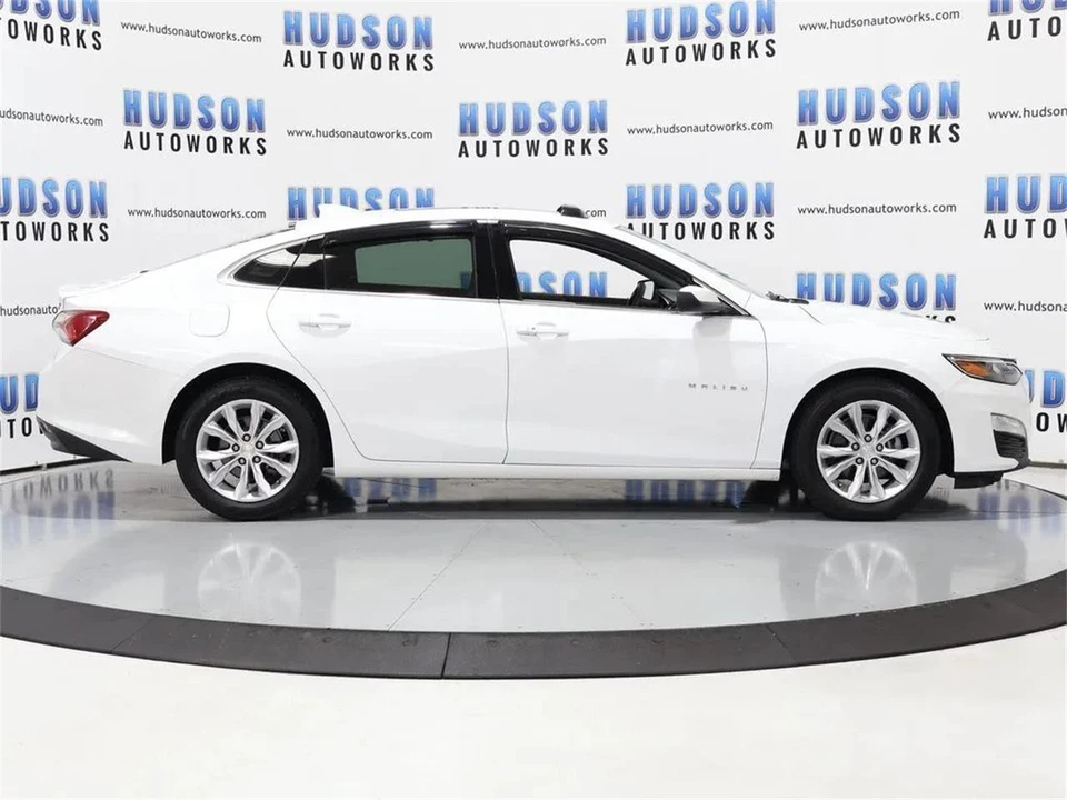 2021 Chevrolet Malibu - Image 7 of 31