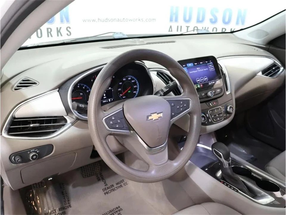 2021 Chevrolet Malibu - Image 12 of 31