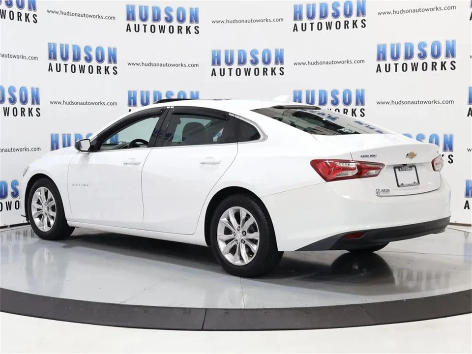 2021 Chevrolet Malibu - Image 4 of 31