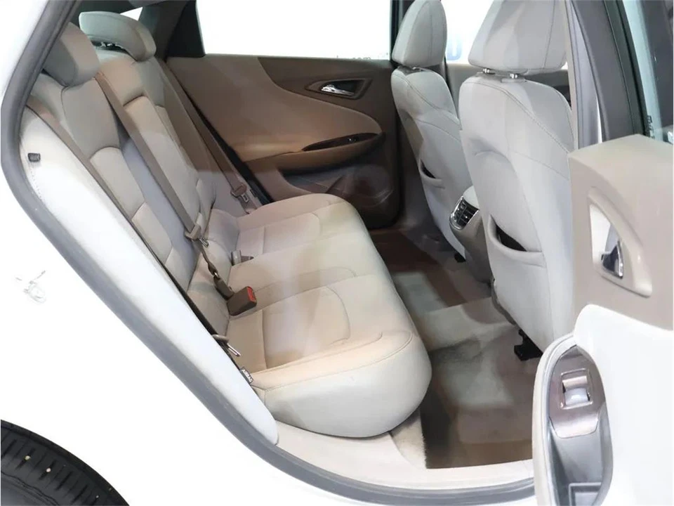 2021 Chevrolet Malibu - Image 28 of 31