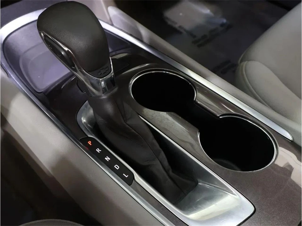 2021 Chevrolet Malibu - Image 22 of 31