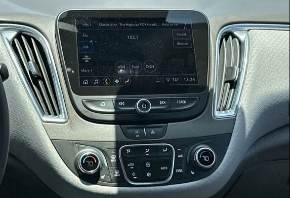 2021 Chevrolet Malibu - Image 8 of 12