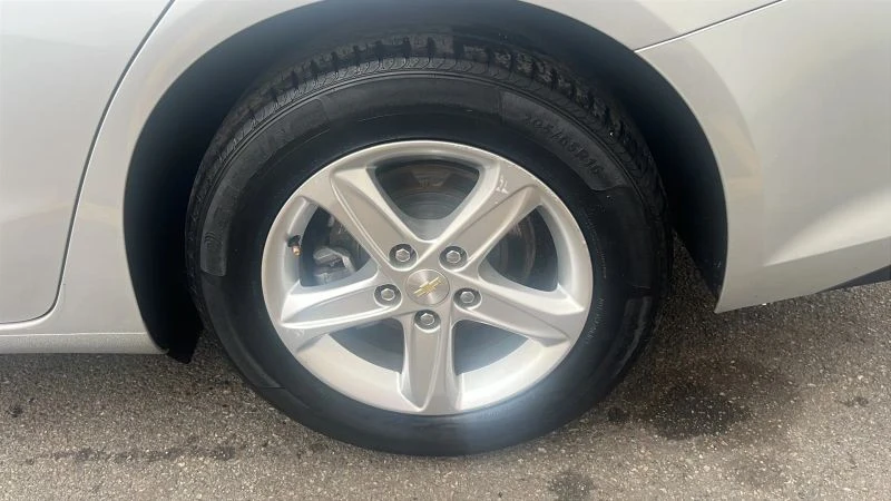 2021 Chevrolet Malibu - Image 10 of 12