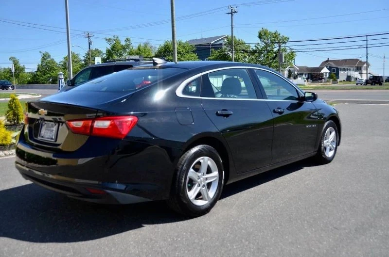 2021 Chevrolet Malibu - Image 11 of 12