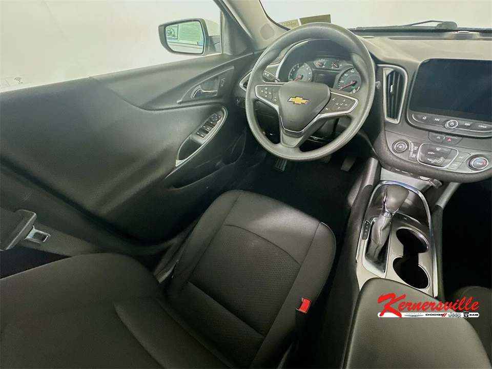 2021 Chevrolet Malibu - Image 9 of 21