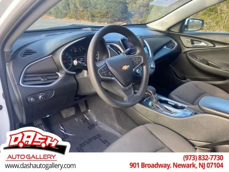 2021 Chevrolet Malibu - Image 10 of 12