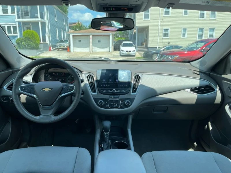 2021 Chevrolet Malibu - Image 11 of 12