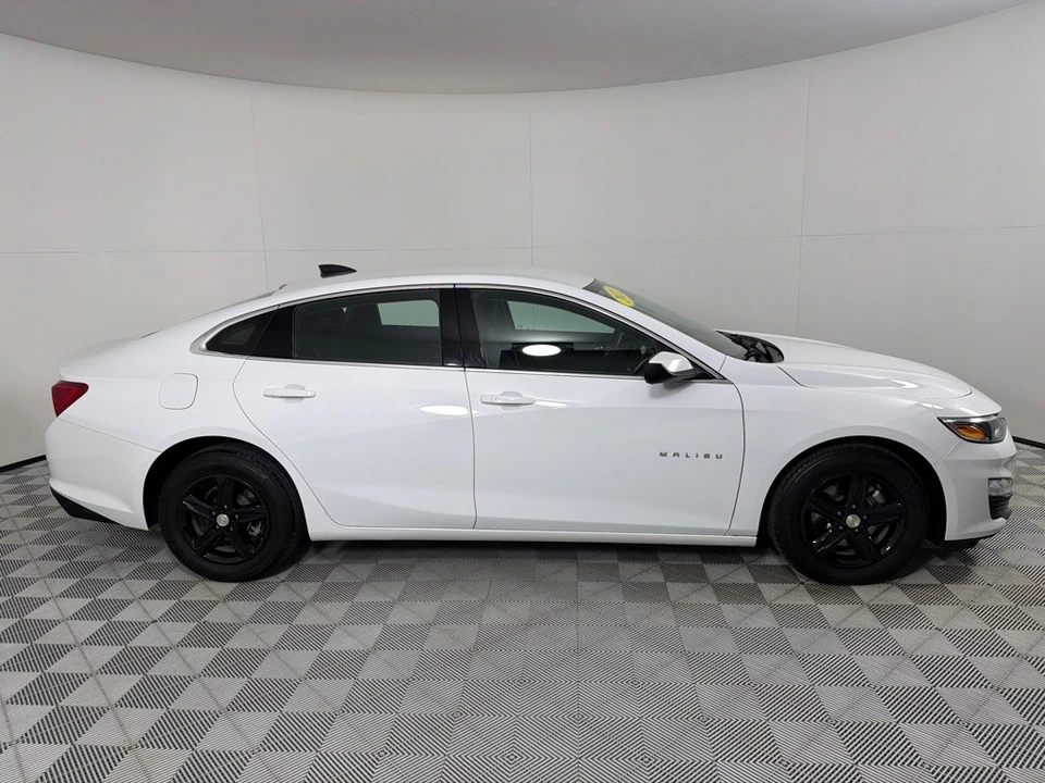 2021 Chevrolet Malibu - Image 4 of 12