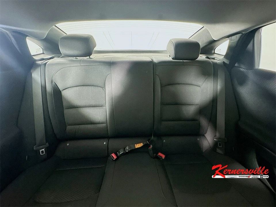 2021 Chevrolet Malibu - Image 13 of 21