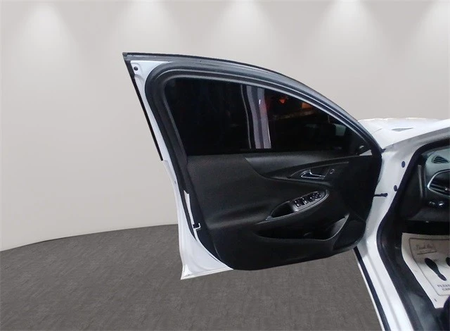 2021 Chevrolet Malibu - Image 11 of 21